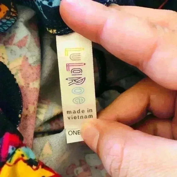 Lot of 2 leggins best fit women small or youth XL - Picture 6 of 6